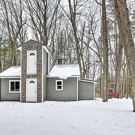 Remote Michigan Retreat On 10 Acres With Grill! Villa Irons Dış mekan fotoğraf