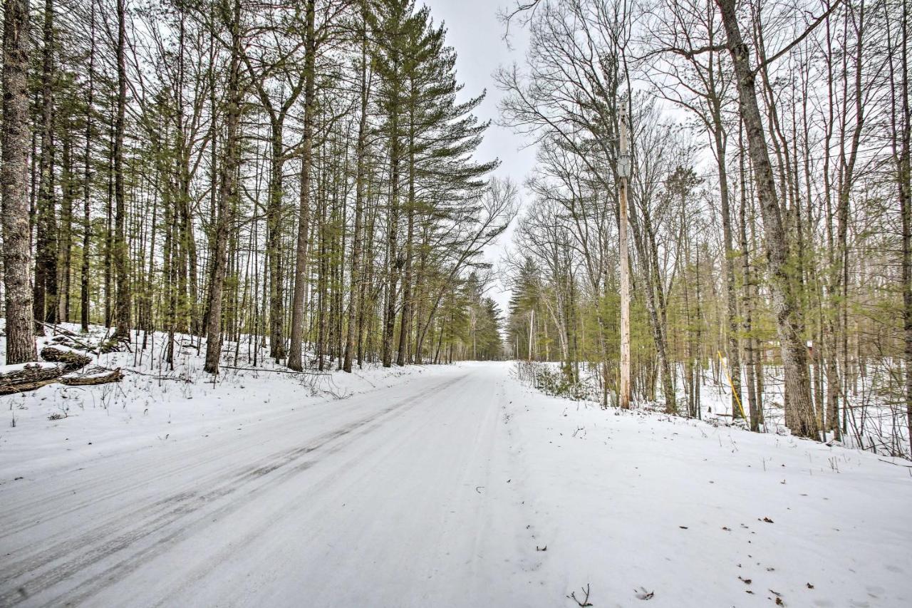 Remote Michigan Retreat On 10 Acres With Grill! Villa Irons Dış mekan fotoğraf